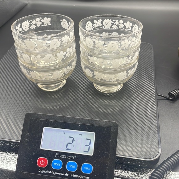 Dessert / Custard Cups, White Enamel Leaves & Flowers, Set of 6. Vintage - Picture 3 of 6